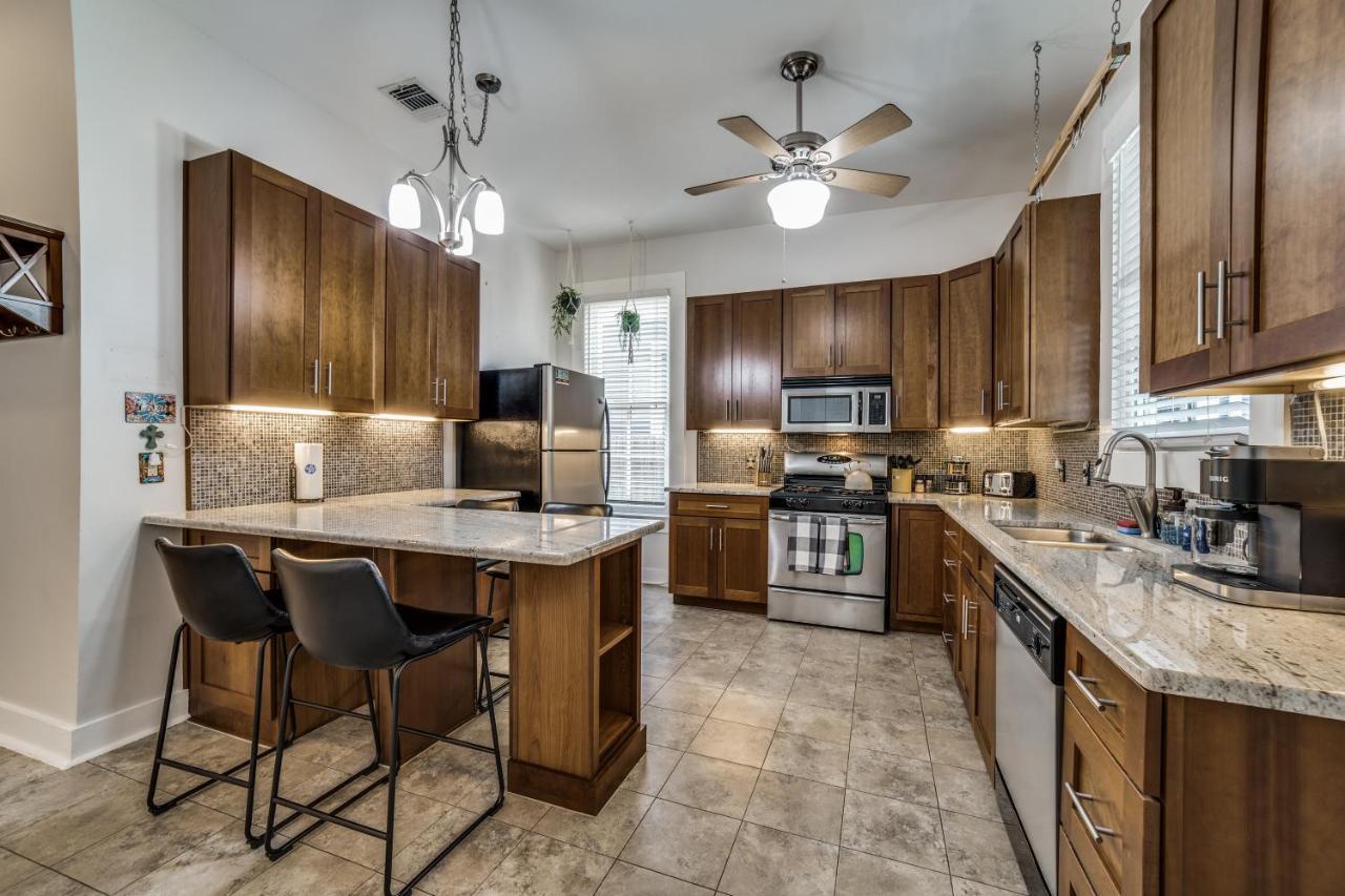 Downtown Historic 2Bdrm, Walk To Riverwalk, Alamo; Beautifully Renovated! San Antonio Exteriör bild