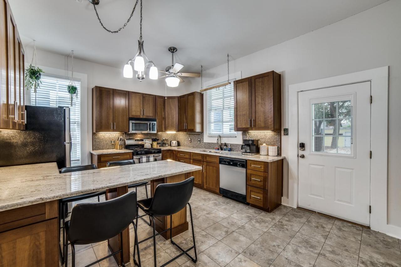 Downtown Historic 2Bdrm, Walk To Riverwalk, Alamo; Beautifully Renovated! San Antonio Exteriör bild