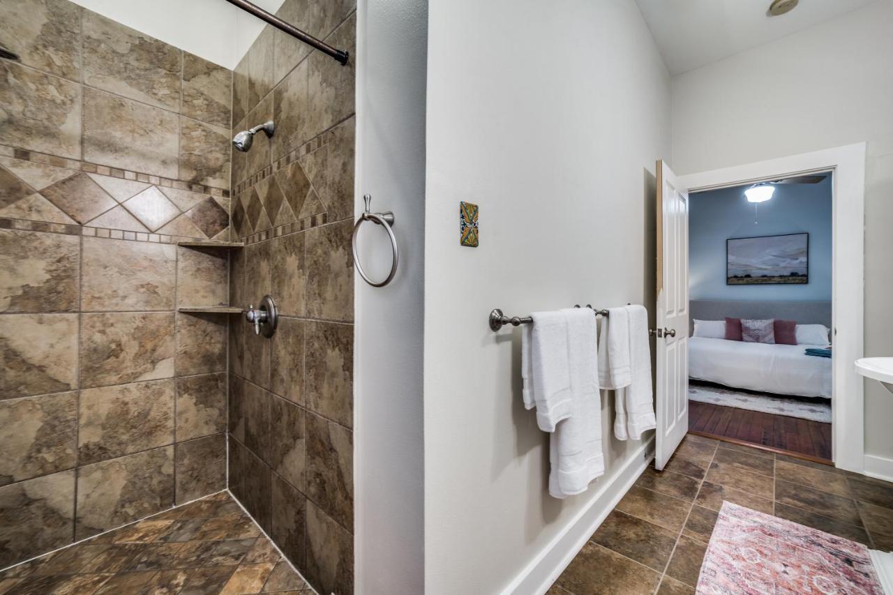 Downtown Historic 2Bdrm, Walk To Riverwalk, Alamo; Beautifully Renovated! San Antonio Exteriör bild